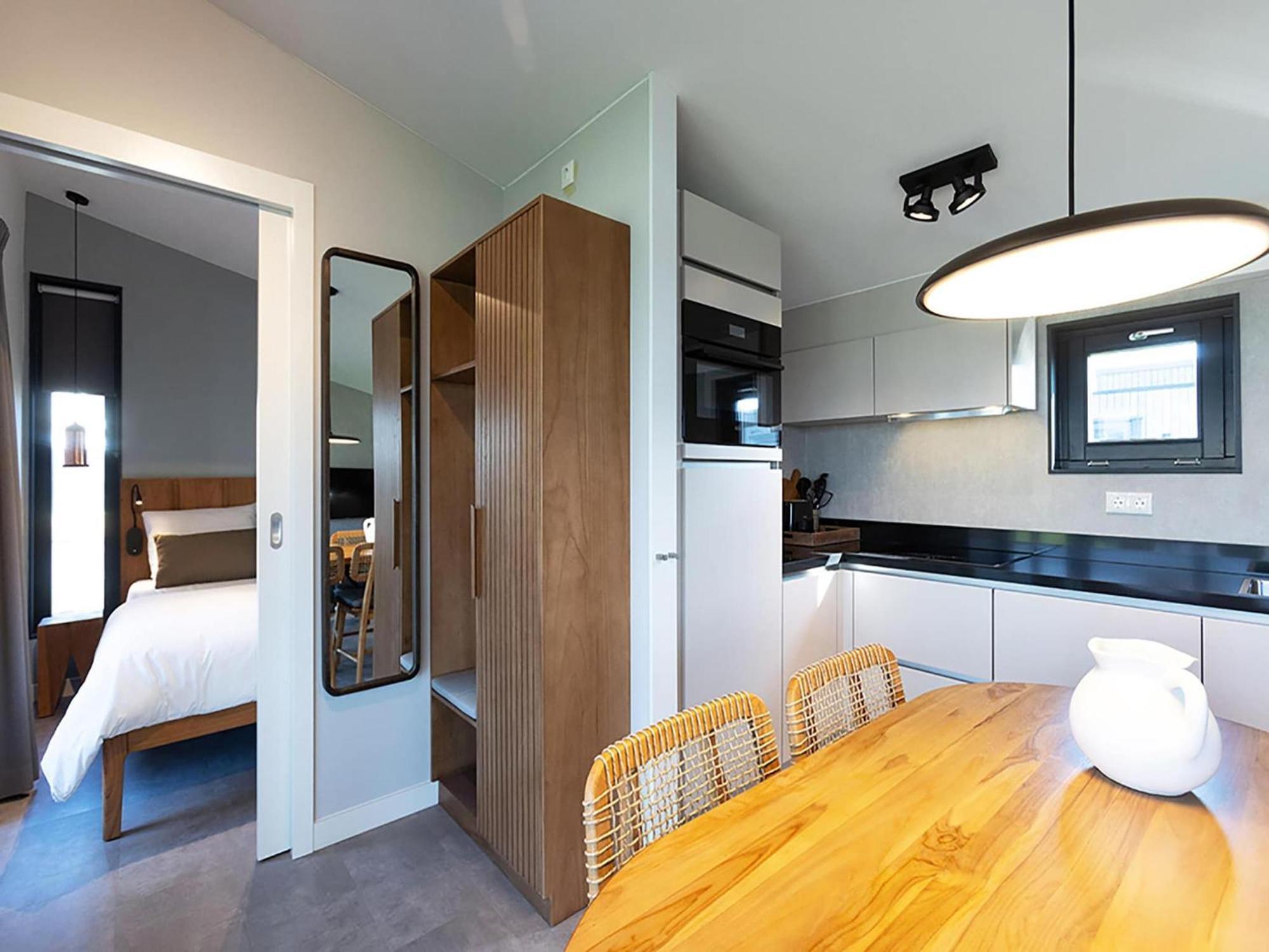 Luxury Docklodge On The Water Delfstrahuizen المظهر الخارجي الصورة