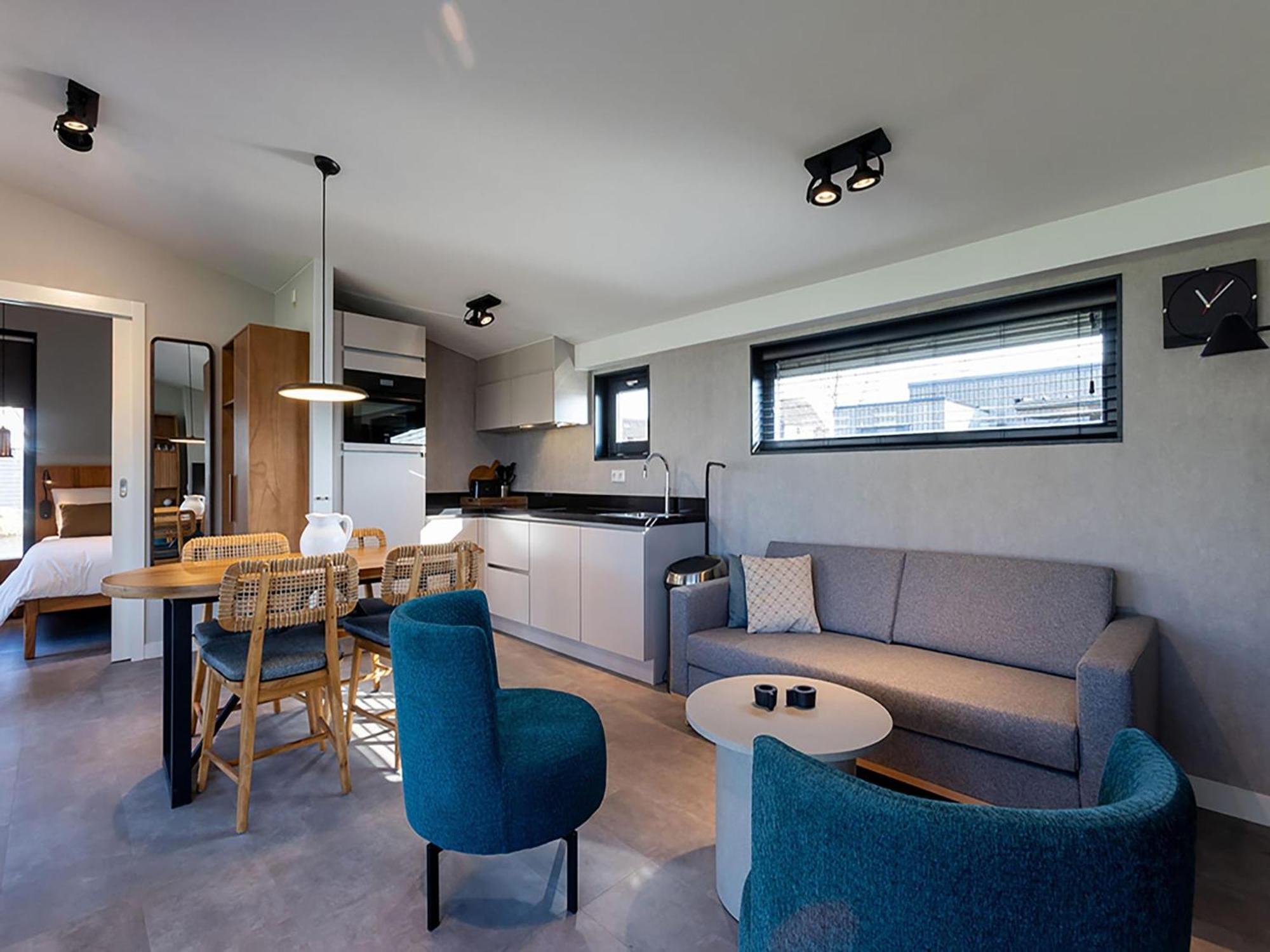 Luxury Docklodge On The Water Delfstrahuizen المظهر الخارجي الصورة